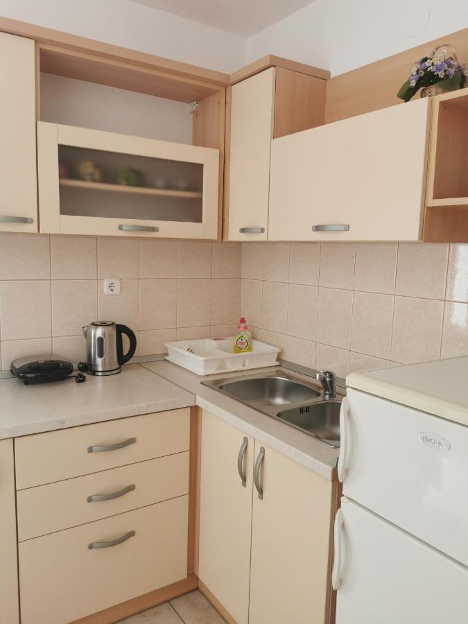Apartman Tudor Kuzma ฮวาร์ ภายนอก รูปภาพ